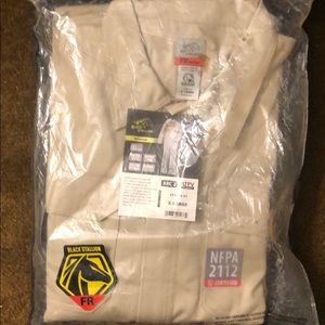 Men’s XL Black stallion FR coveralls.